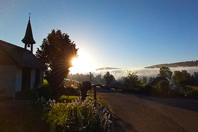 Sanft hebt sich der Morgennebel - ein herrlicher Start in den Tag