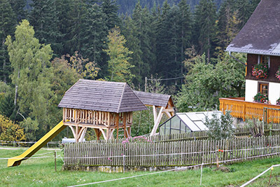 Unser Spielplatz lädt zum Entdecken und Toben ein